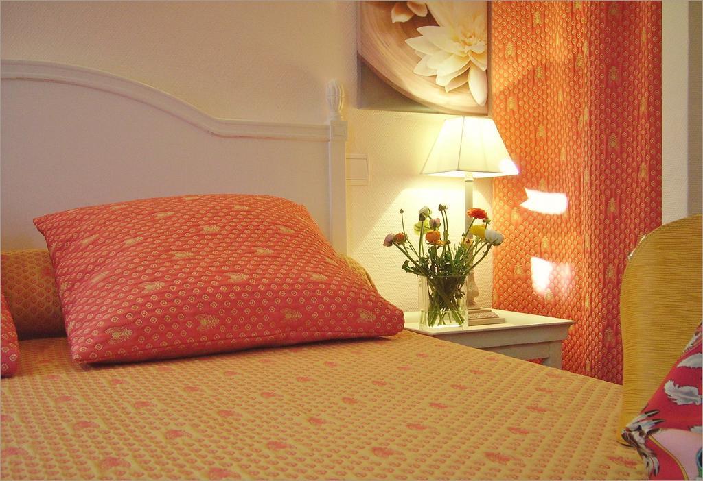 بوليو سور مير Hotel Riviera المظهر الخارجي الصورة
